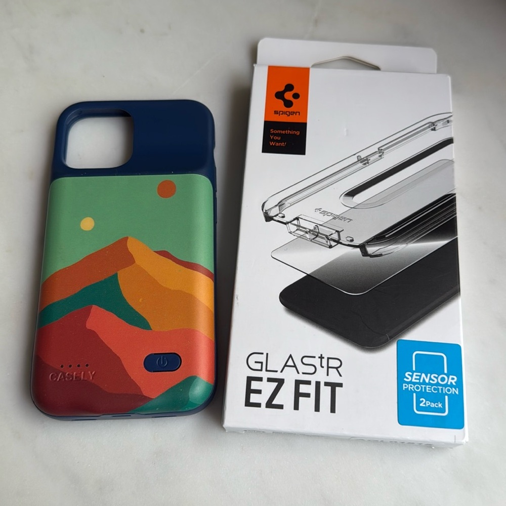 iPhone 12 Mini Chargeable Phone Case w/ 1 brand new screen protector